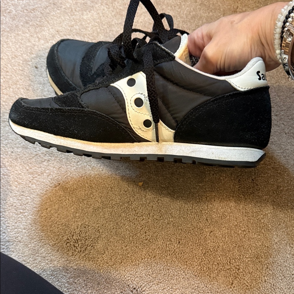 Saucony Classic Jazz Black and White Running Shoes 6.5 - Picture 7 of 7